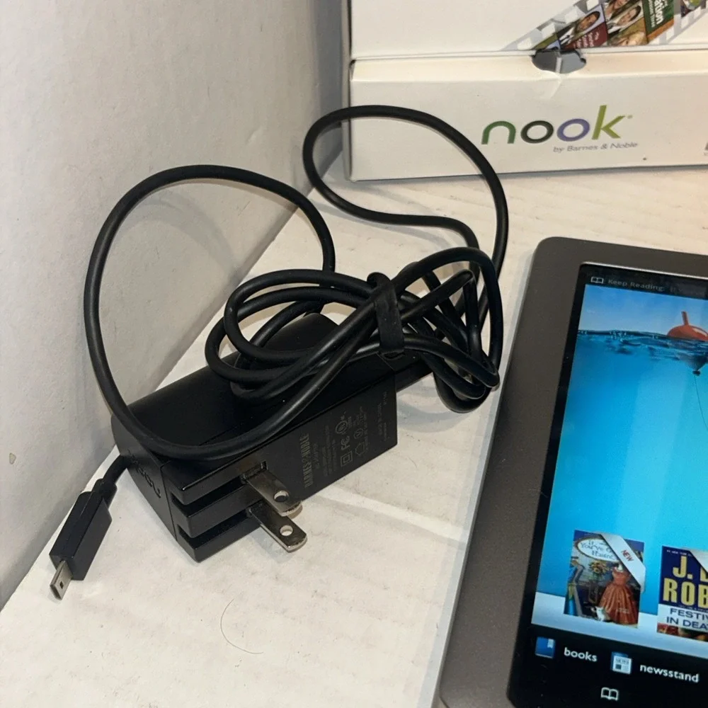 Barnes & Noble Nook Tablet BNTV250 16GB, Wi-Fi, 7in - Silver 2011 Works A3